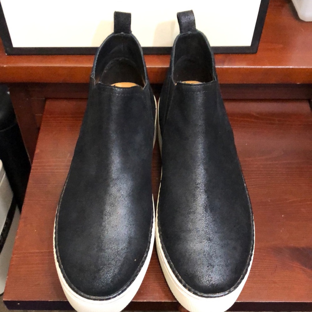 Suede leather high top sneakers